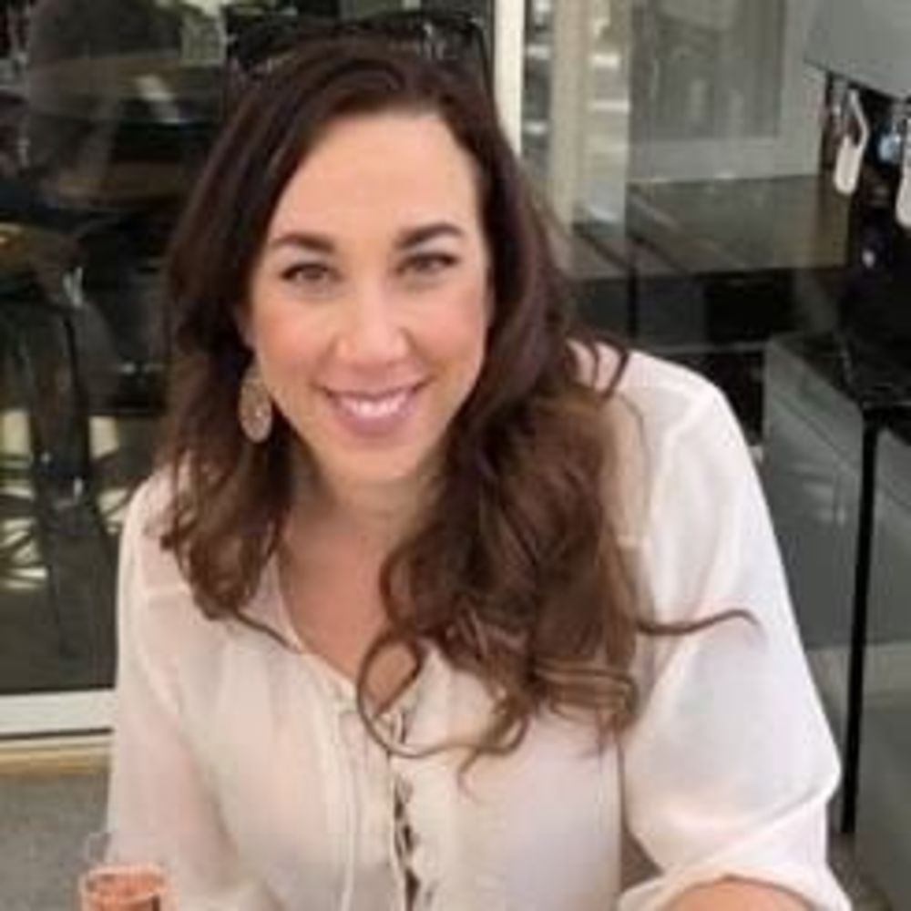Meet your Posher, Jennifer